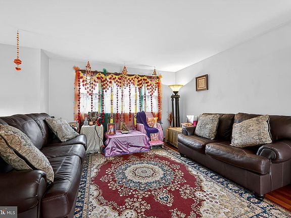 5th image of 602 Woodland Ave