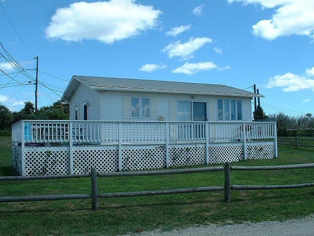 VACATION COTTAGE - Gated community, 2BR, views, private beach, deck