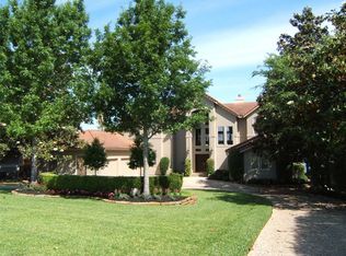 107 Lake Estates Dr, Montgomery, TX 77356