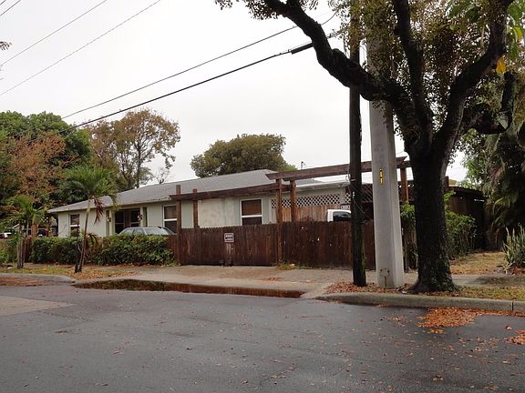 3rd image of 3715 Merrill Ave