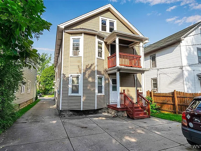 415 Colvin Ave — Photo 11