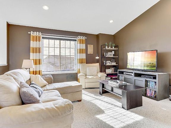 3rd image of 2059 Brittany Ct