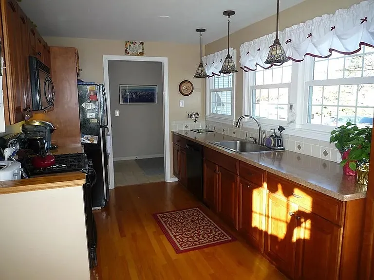 33 Water St #1 — Photo 2