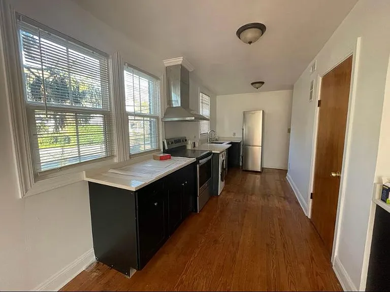 4300 Jefferson St — Photo 5