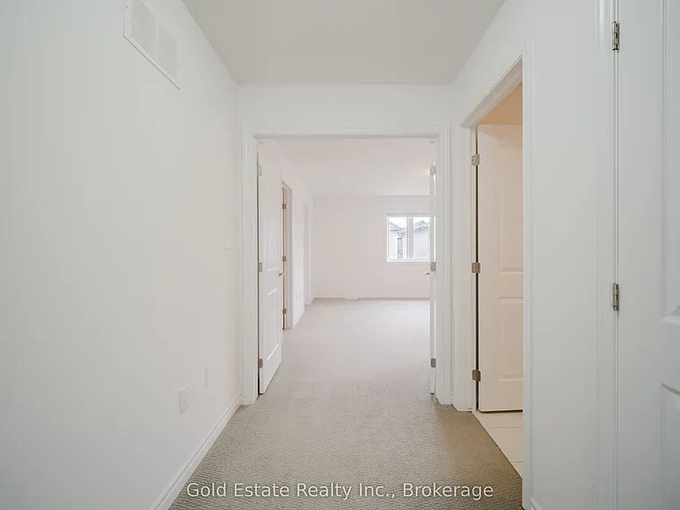 19 McLaren Ave — Photo 28