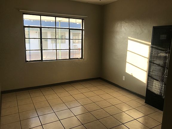 5th image of 4026 Porter Ave APT 6