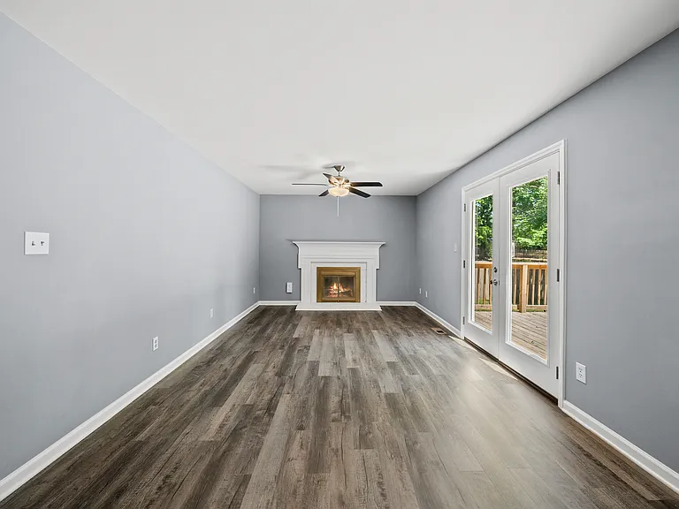2108 Treverton Pl — Photo 9
