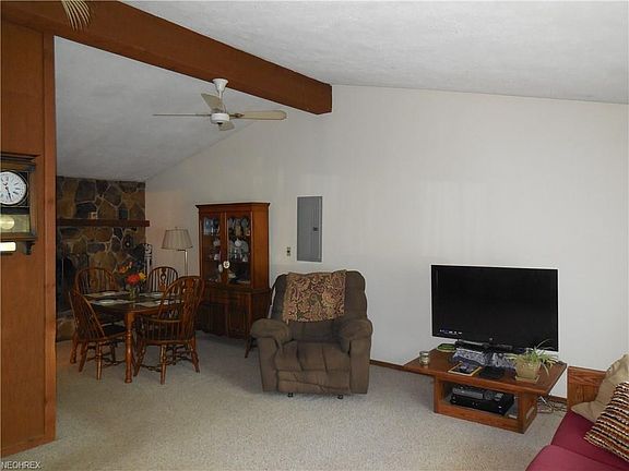 3rd image of 8591 S Spring Valley Park Dr