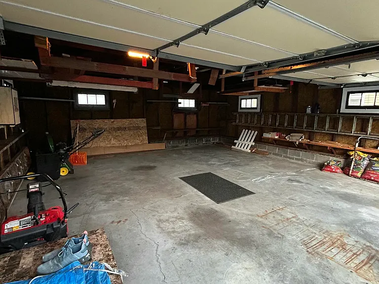 830 Brook St #GARAGE — Photo 3