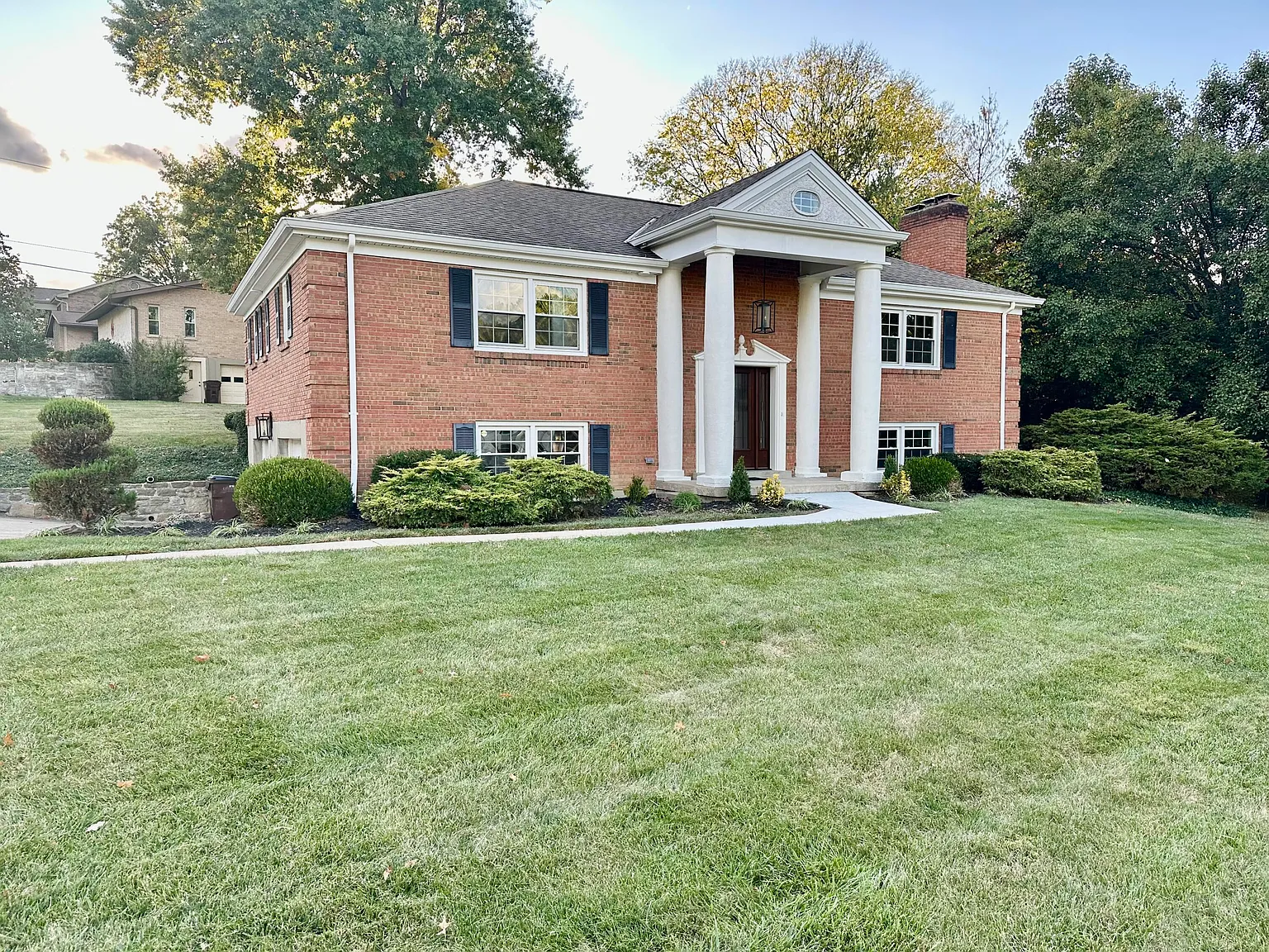 39 Marcel Dr photo 1