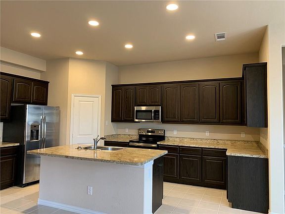4th image of 336 Lead Creek Dr