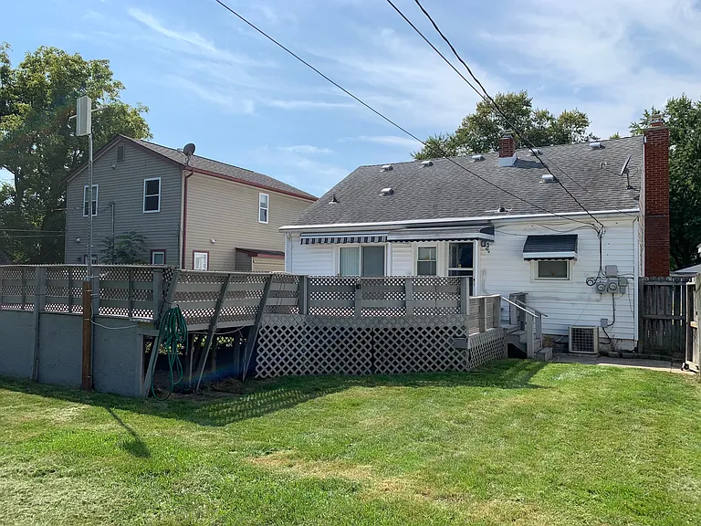 7428 Deering St — Photo 16