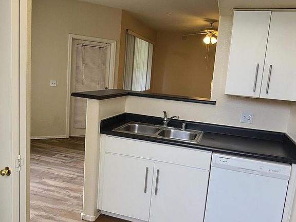 4th image of 3302 N 7th St Unit 326