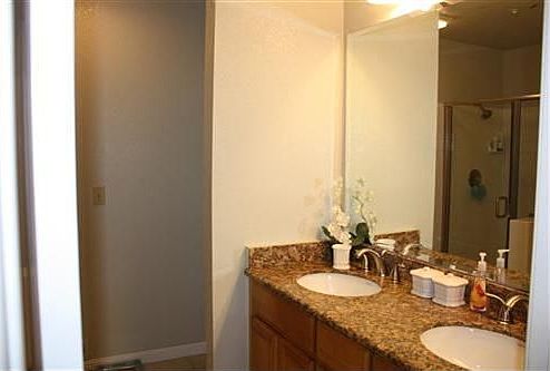 3rd image of 380 Barbara Ln