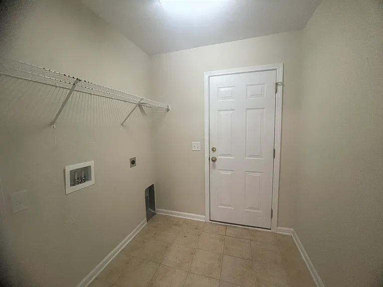 2280 Beauclair Ct — Photo 22