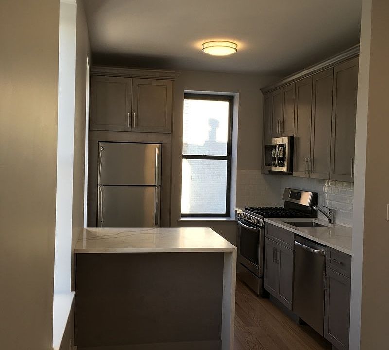 1st image of 381 E 29th St APT 2R