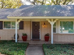 708 King Dr, Bedford, TX 76022