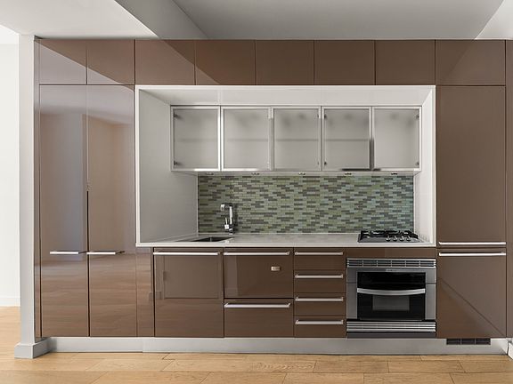 3rd image of 75 Wall St APT 19L