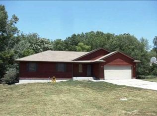 11180 Timber Ridge Dr, Holton, KS 66436