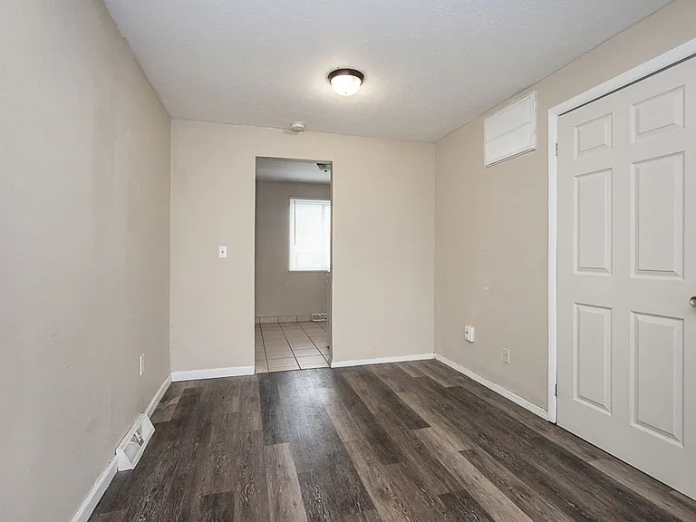 4871 Banbury Ct #25 — Photo 12