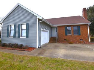 3676 Labrador Ln, Suffolk, VA 23434