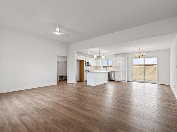 5th image of 2456 N Traveller Dr