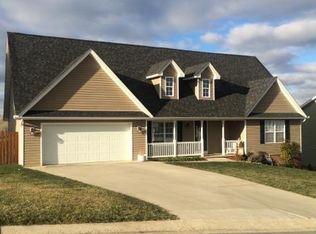 2407 Fox Meadow Cir, Bluff City, TN 37618
