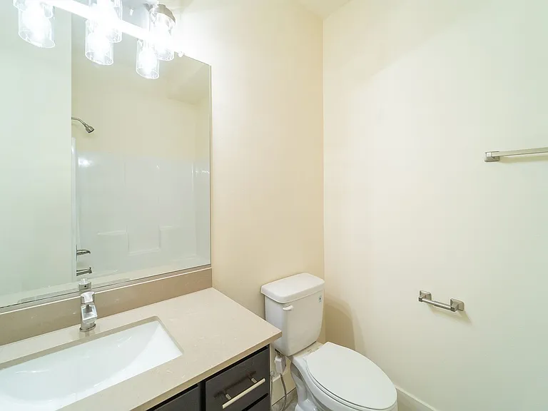Capitol Hill Apartments — Photo 133
