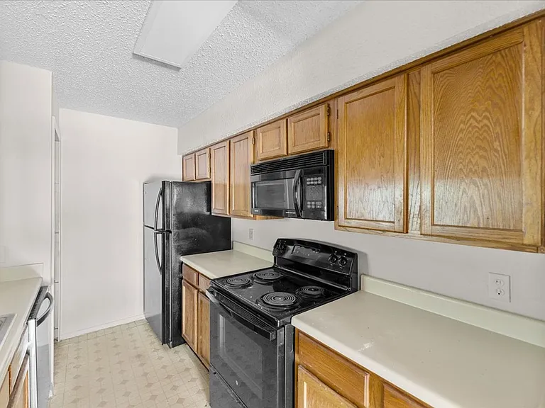 9621 Walnut St #6106 — Photo 9