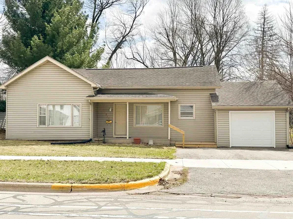 1028 E Fort Wayne St, Warsaw, IN 46580