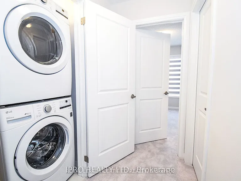 585 Colborne St E #404 — Photo 24