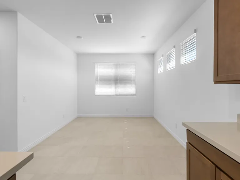 14832 W Honeysuckle Dr — Photo 7