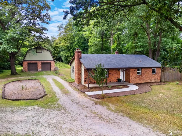 6505 Clover Ln, Lambertville, MI 48144