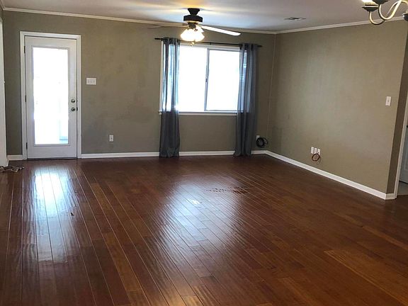 4th image of 820 Alice Dr