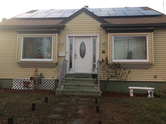 5th image of 1083 Plainfield St