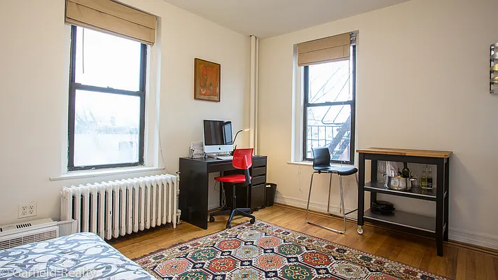 Sold by Garfield Realty  | media 36