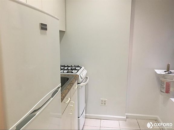 2nd image of 346 W 36th St APT 5C