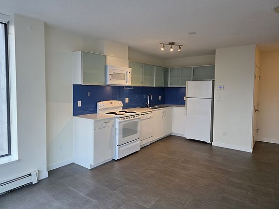 3rd image of 66 Cordova St W #801