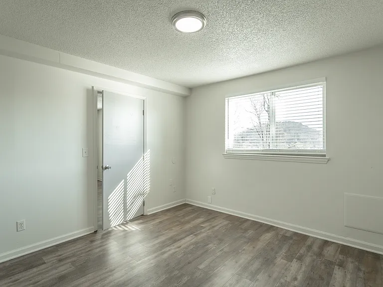130 Goodson Ave — Photo 13