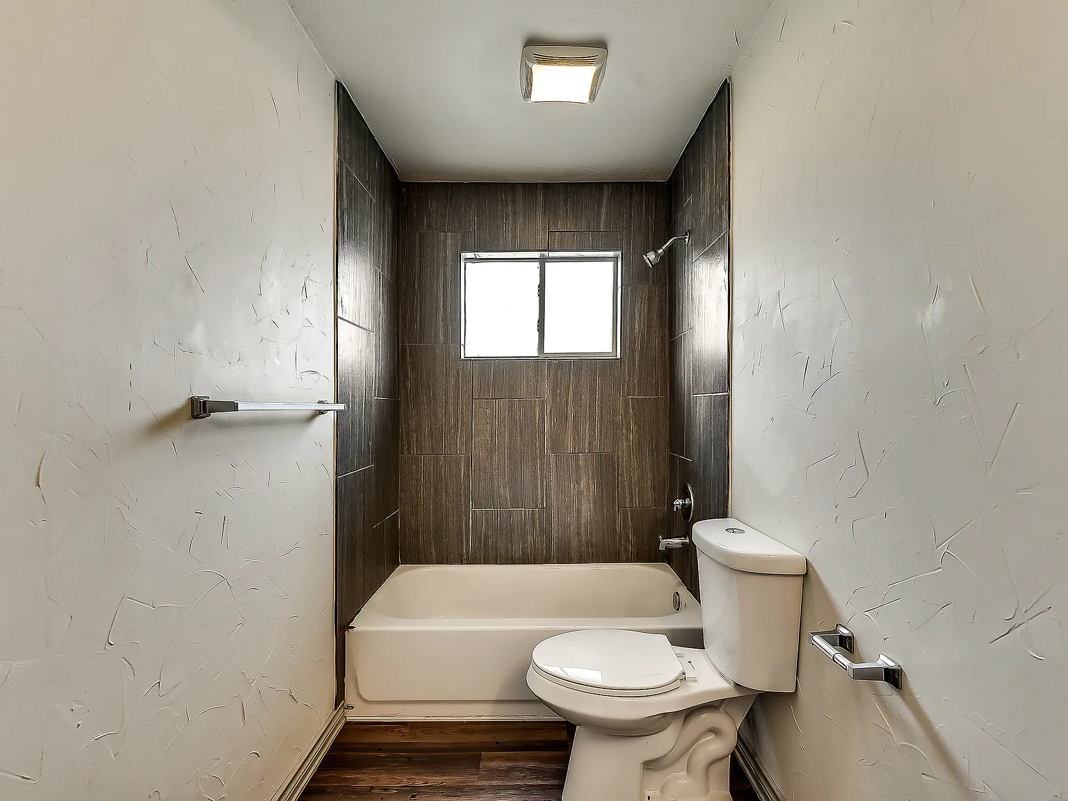 1502 N Peak Street — Photo 1