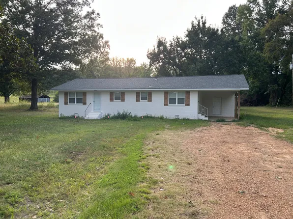 5685 Carrollton Rd, Grenada, MS 38901