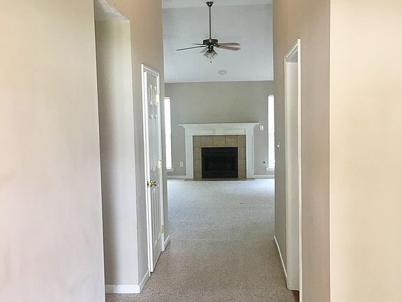 4th image of 3021 Parkridge Dr