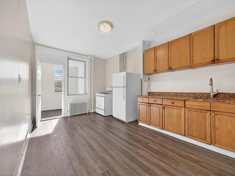 74 Oak St #1A