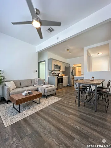 802 Montana St #2 — Photo 3