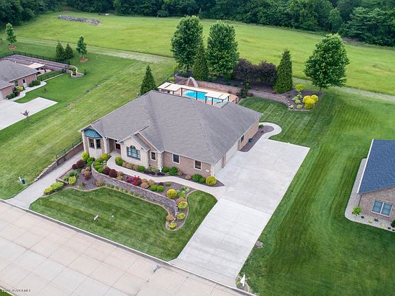2nd image of 218 Settlers Ridge Dr