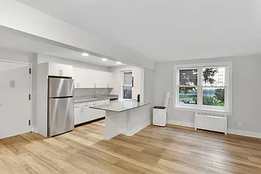 20-08 Seagirt Boulevard, #2A