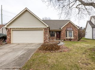 7818 Hollow Ridge Cir, Indianapolis, IN 46256