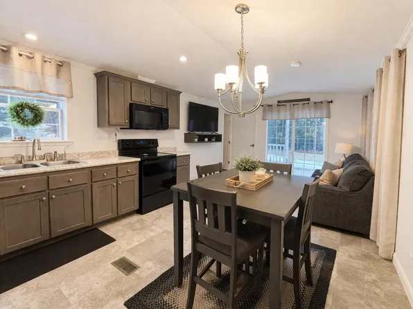 4 Pine Creek Lane, Steuben, ME 04680