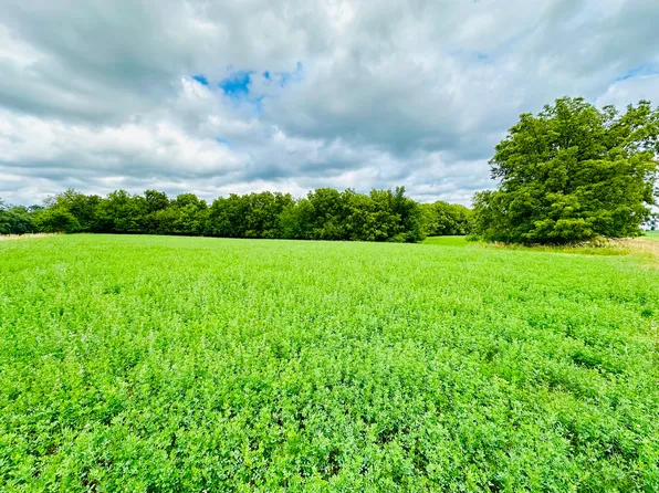 1625 E County Rd, Lacon, IL 61540