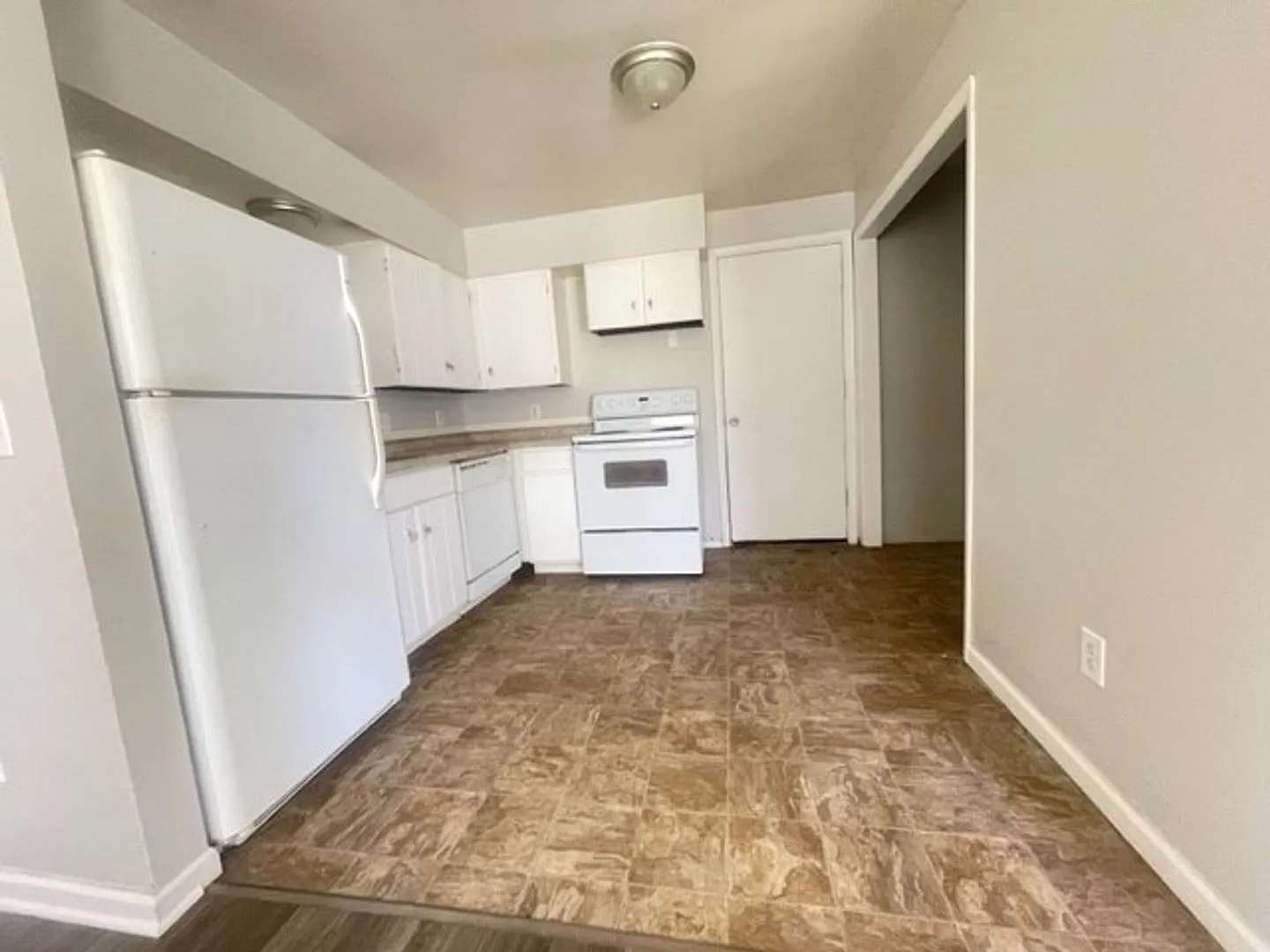 1029 S Glenn Apt 1 - 4 — Photo 1